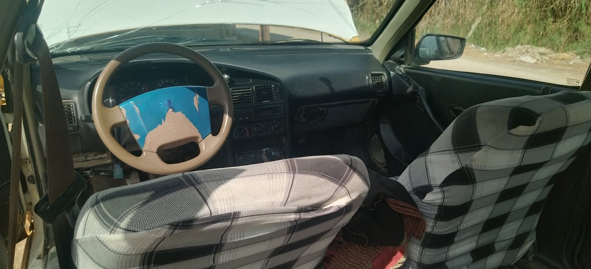 سلام عليكم بيجو روئ للبيع مديل 2009 رقم الماني السعر 15 وبيه مجال ***********
