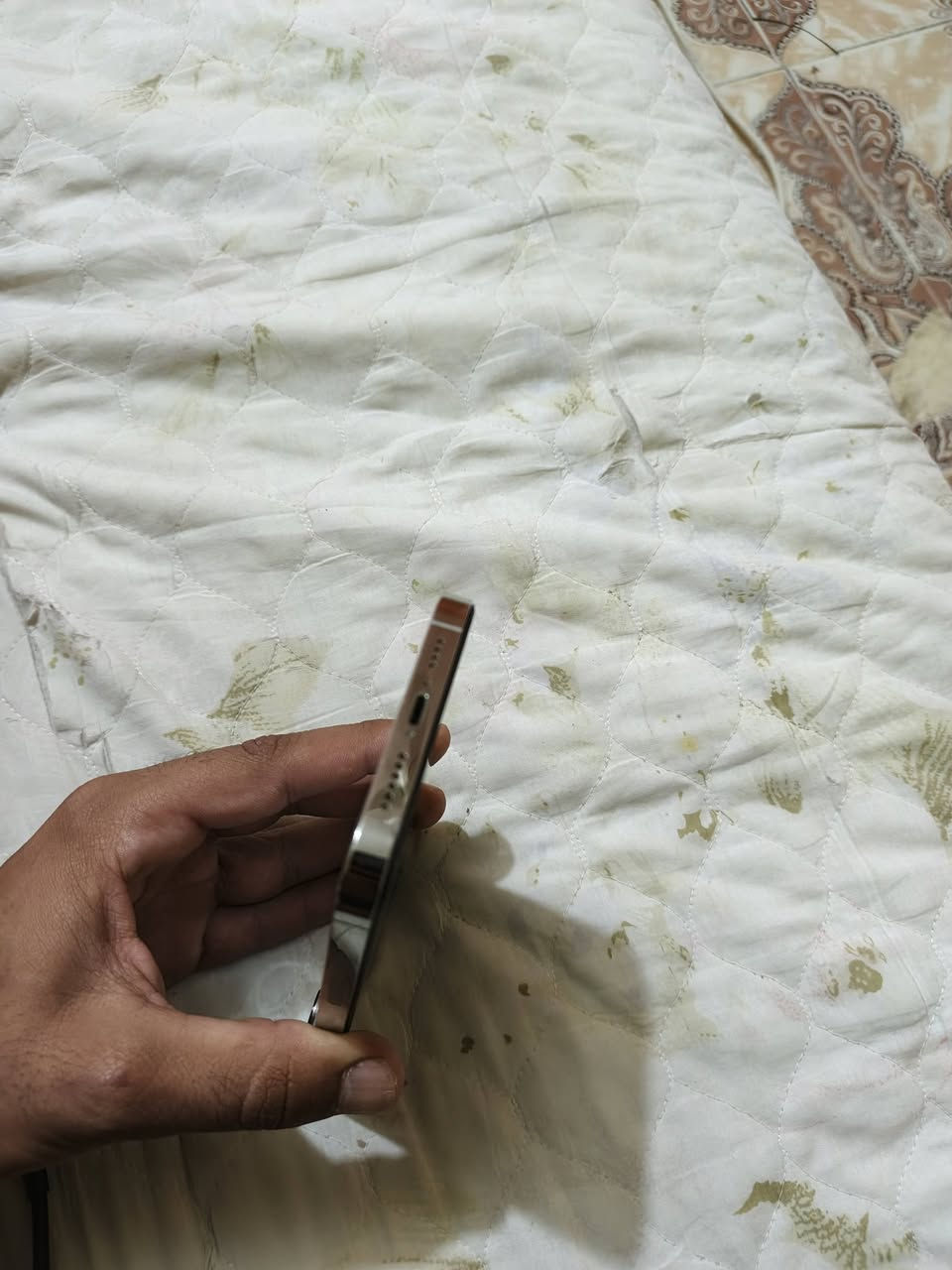 سلام عليكم للبيع 13 برو ماكس أمريكي  مبدل شاشة تفصيخ فيس أيدي كامرات كلة شغال ابيع بس تلفون ما ويا شي التلفون نضيف كلش لون أبيض أو الشاصي فضي أو التلفون هوة يحجي نضافة أو ترتيب بس يرادلة لزكة لأن البي تعبانة بطارية 84 ذاكرة 128 رجا أخوي المو شراي لا يتعبر مكاني بغداد جسر ديالى السعر 550 بي مجال كلش بصيط ما متواجد ماسنجر رقمي للتواصل ***********
