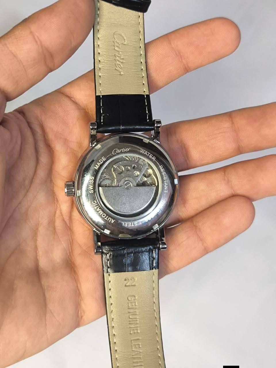 ساعة كارتير Cartier وارد اوربي DHL
تحفة فنية 
ساعة اوتماتيك قلب مفتوح 
تعمل ع الحركة ونبض وتكويك 
نظام شمسي قمري 
زجاج زفير ضد الخدش 
سير جلد طبيعي مختم 
ضد الماء والغبار 

السعر : 45 الف ع اول تم
للحجز والاستفسار يرجى مراسلة الرقم
 ***********
