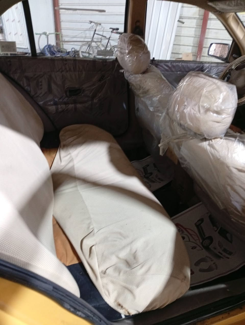 سمند 2012 ناطق
مكينه وكير مكفولات 
تخم تايرات 
تبريد وتدفئه شغاله 
مصفره هيئة وغرامة 
تحويل ثاني يوم 
السياره باسمي 
السعر 38 وبيهه مجال 
للاستفسار الاتصال ع الرقم ***********
