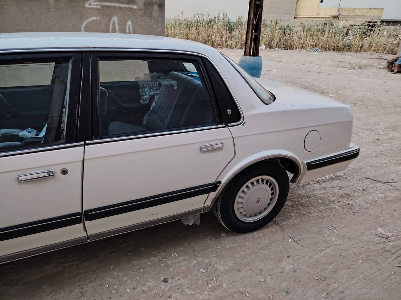 السلام عليكم اولدز موديل 1990 سيارة حلوة مال جني كامله كهربائيات ومكينه وكير خير من اله بيها تخم تاير جديد سنويه بعدها ما ساقطه صدر 75 بلميه نضيف سايرة ما ناقصها كلشي عدا كمبريسر التبريد مكان بغداد قرب بسمايا السعر 40 رقم مبايل ***********
