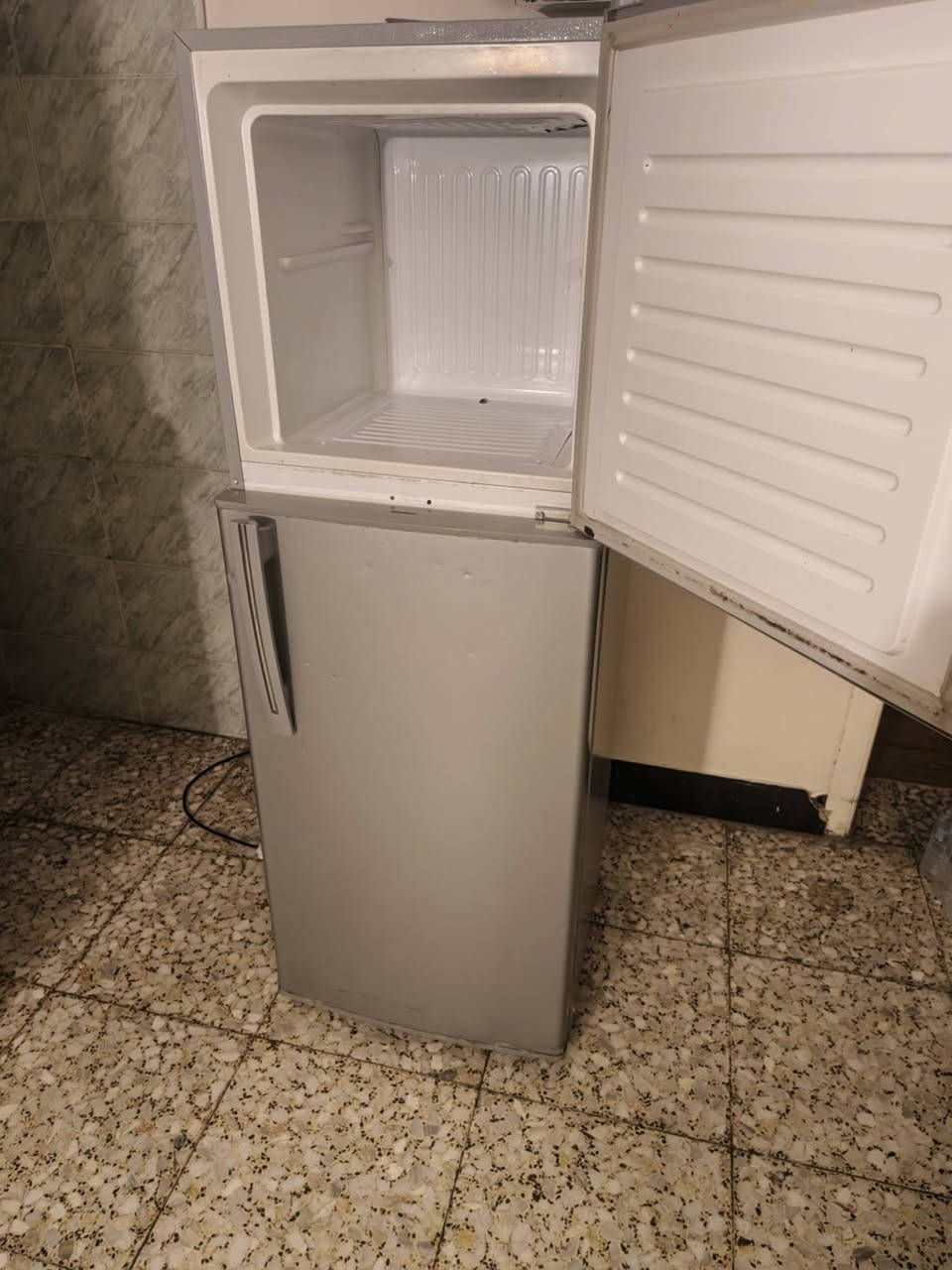 ثلاجة 12 قدم نضيفه ماداخله تصليح بس ماتبرد سعر 45 بغداد الغزاليه


**إذا كنت صاحب هذا الإعلان وتريد حذفه لأي سبب، رجاءا أرسل رسالة إلى الدعم الفني**