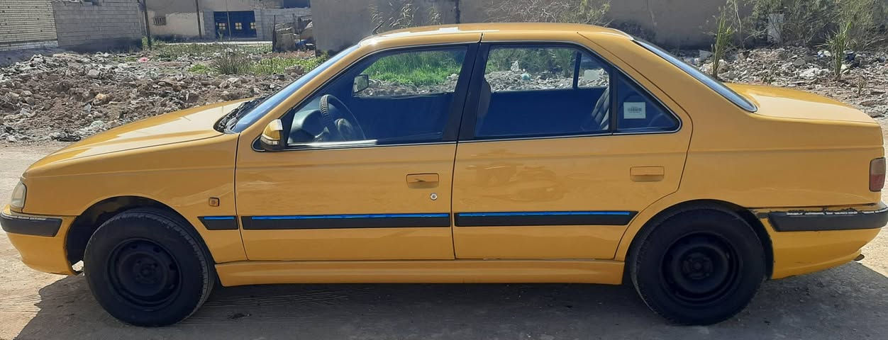 بيجو باص صفرة بغداد ٢٠١٥ 
بنيد مبدل مع ضربه صغيره في الجملغ الخلفي 
سيارة نظيفة خير من الله 
تبريد ثلاجة 
السعر ٤٨ ورقة 
رقم موبايل ***********
