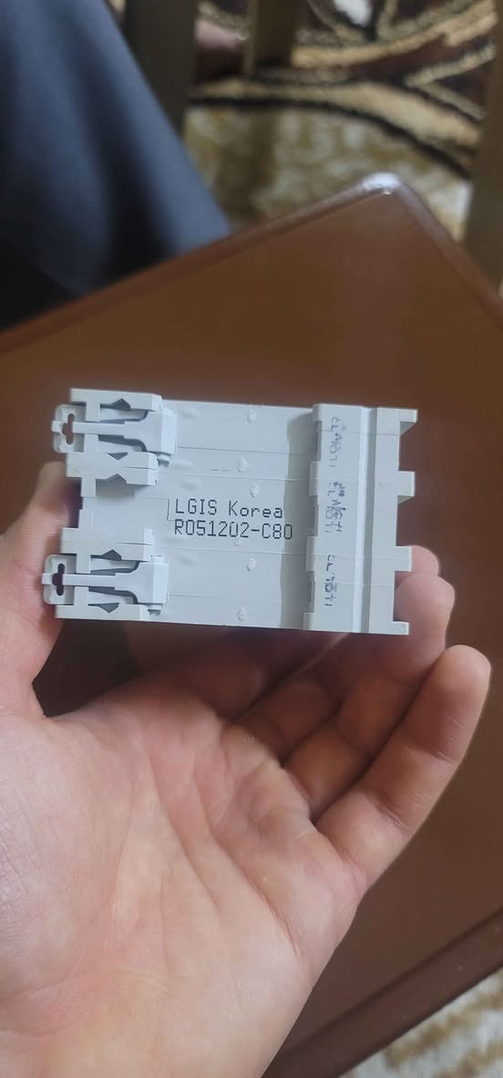 المواصفات:

الماركة: LG (LGIS Korea)
الموديل: BKN
التيار: 80A (مكتوب C80)
منحنى الفصل: C
عدد الأقطاب: 3 Pole (ثلاثي)
الفولتية: 400V~
قدرة القطع: 6000A (6KA)
المعيار: IEC 60898
الصناعة: Korea

الحالة: جديد يوجد كمية كبيرة جداً
للتواصل ارسال رسالة ع الماسنجر او تواصل معنا ع الواتساب
تم كتابة الرقم كتابةً بسبب الماركت بليس يخفي الأرقام الهاتف:
صفر سبعة ثمانية واحد واحد ثمانية تسعة واحد اثنين خمسة ستة بغداد, العراق


**إذا كنت صاحب هذا الإعلان وتريد حذفه لأي سبب، رجاءا أرسل رسالة إلى الدعم الفني**