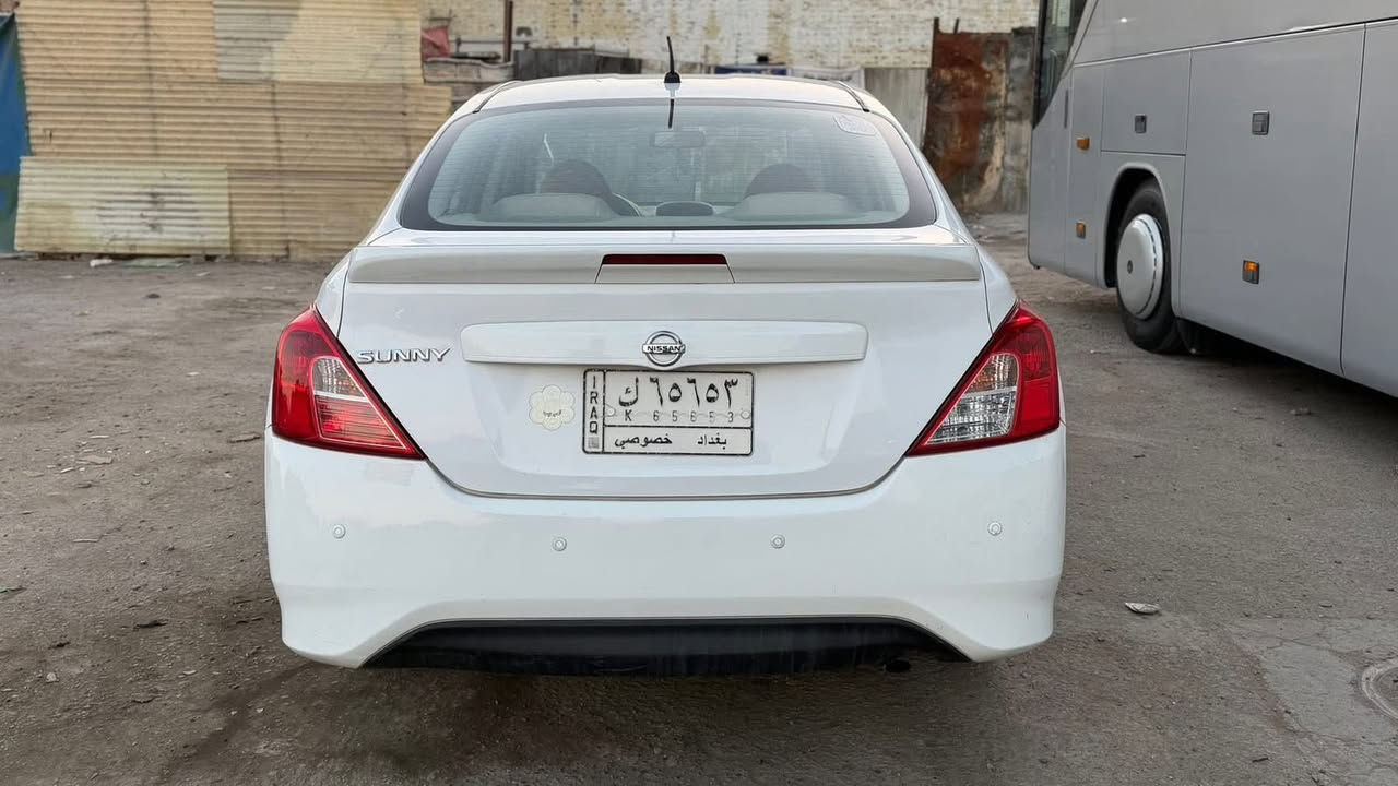 السلام عليكم سني موديل 2018 ماشيه 99 نضيفه جدا خير من الله تخم تاير حداديه جديده مكفوله كفاله عامه من الصبغ والتبديل ومن كلشي 
سنويه جديده فقط تبديل ارقام مكاني بغداد للتواصل 
***********
