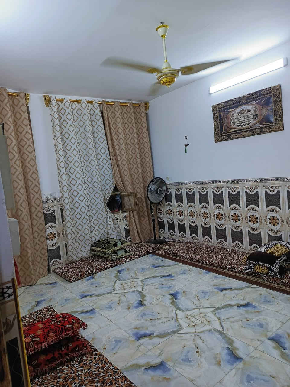 السلام عليكم بيت  المساحه 70متر واجه 7نزال 10 زراعي حجي عماد  خدمات كامله كهرباء مي مجاري السعر 45قابل لتفاوض *********** بي واتساب
