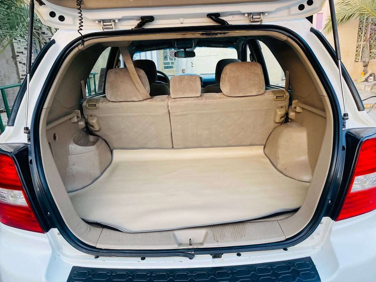 سورنتو 2008 بوليسي ابيض صدفي
سياره نظيفه
محرك جديد
كير جديد
تخم تاير جديد
حدادية اماميه خلفيه قبل شهر مسويه
كهربائيات كله شغالة
تبريد شغال بس مربوط
داخله عسلي سيارة ما ذب عليه ربع

السعر ٩٠ وبيه مجال حك الجيه

ملاحظه السيارة باسمي رقم انكليزي  تحويل ثاني يوم 
اتصال او وتساب
***********
