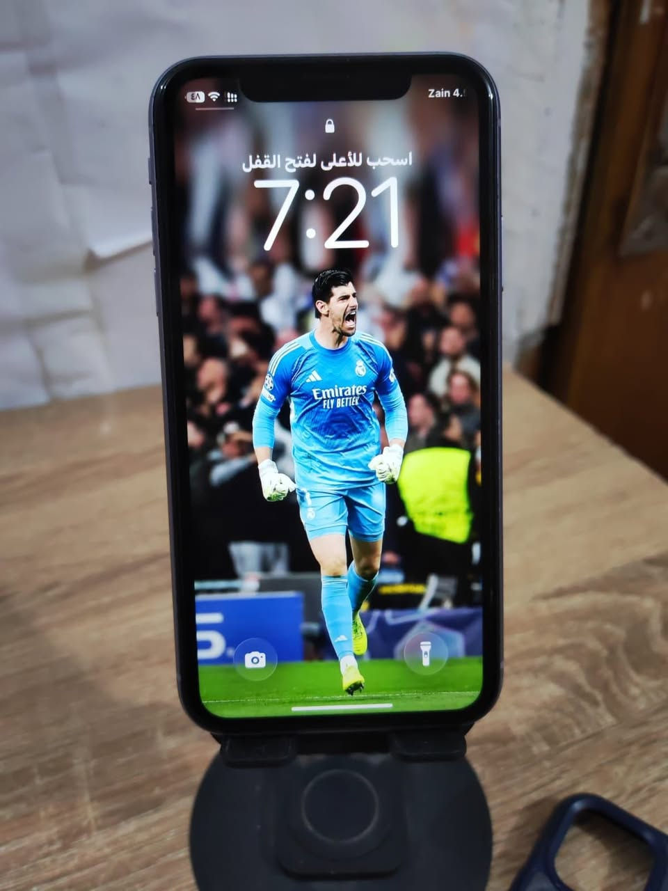 سلام عليكم 
11 عادي للبيع 
شرق اوسط خطين + ما مبدل بي اي شيء 
سعره 200 نهايته


**إذا كنت صاحب هذا الإعلان وتريد حذفه لأي سبب، رجاءا أرسل رسالة إلى الدعم الفني**