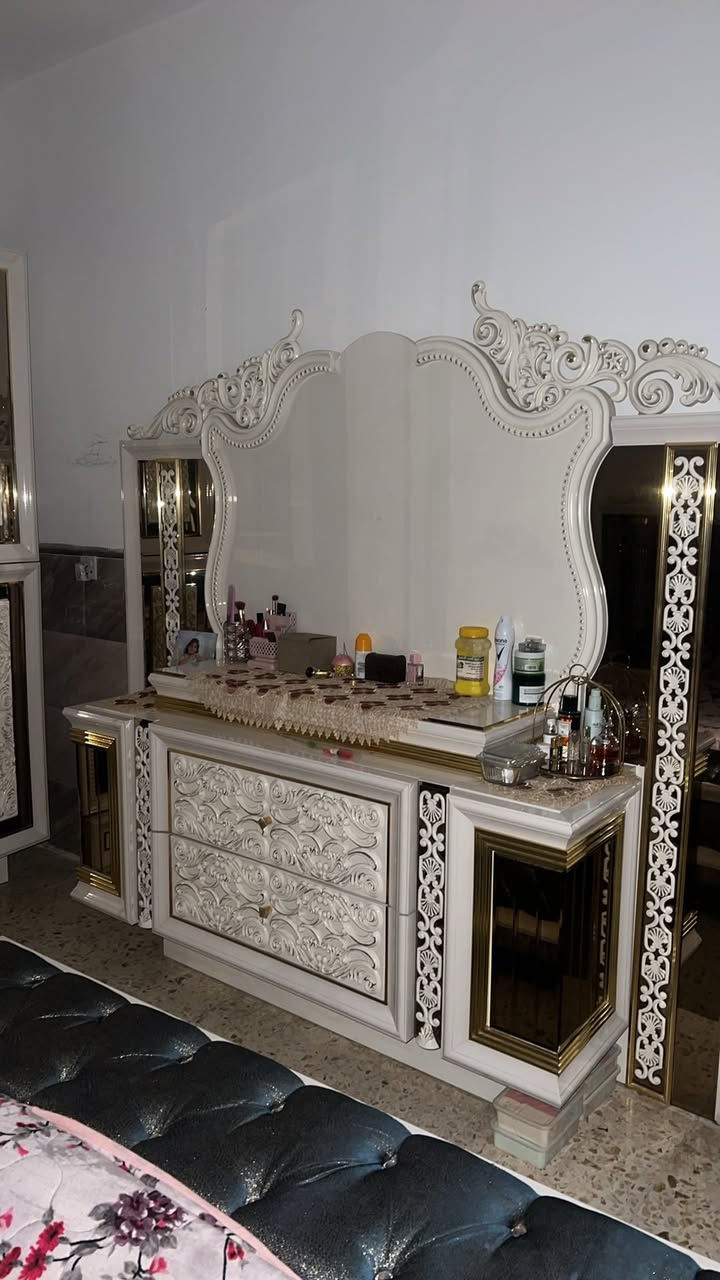 غرفة ٩قطع الضررفقط مراية الميز تواليت السعر مليون و١٠٠غرفةثقيلة وضخمة


**إذا كنت صاحب هذا الإعلان وتريد حذفه لأي سبب، رجاءا أرسل رسالة إلى الدعم الفني**