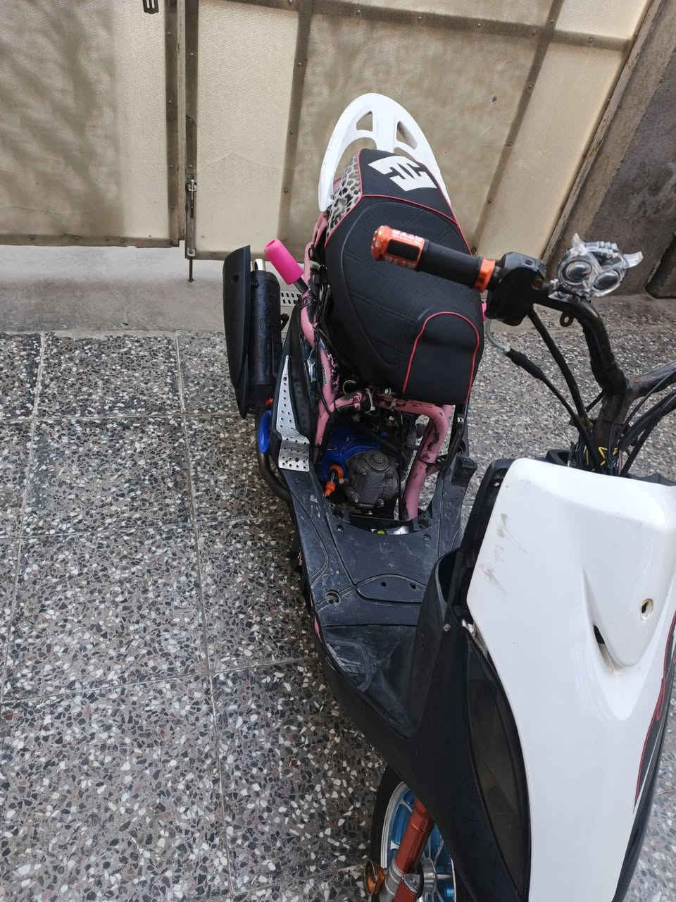 سلام عليكم شباب دراجه ماكس مال لعب نكره سلف بكل وقت سعر 300 وبيه مجال مال جيه مكان بغداد جديده ***********
