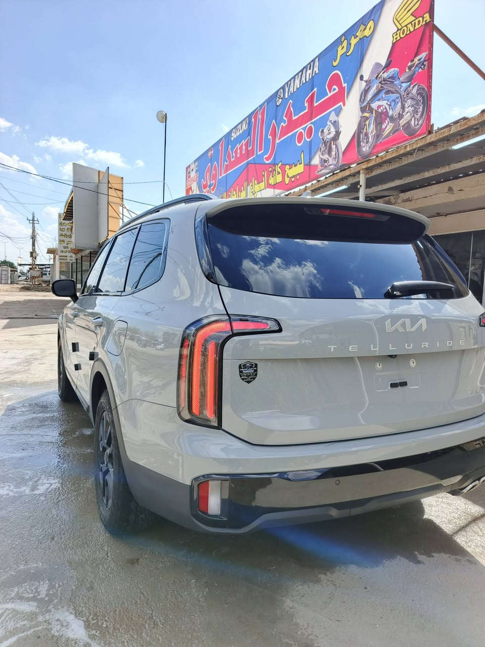 تحيه طيبه 🌹
كيا تولورايد 2024 Sx برستيج XPro أعلى فئة 
بدون رقم منفيس باسمي تترقم جميع المحافظات عدا الإقليم
لون سمنتي مميز
      ...فول مواصفات ...
بانوراما 
5كامرات محيطه
ستيرن هزاز عند الخروج من المسار 
قياده ذاتيه
سقف كنتار 
شفتات ستريت
رادارات محيطه
بردات خلفيه 
تدفئه وتبريد بلكشنات الامامي والخلفي
تحديد مسار
جنطه كهرباء 
7راكب
كشن مساج
مرايه وسطيه تجي كامره
سايد بريك بصمه اوتو تلقائي 
تشغيل عن بعد 
إشارة ترحيب
اناره محيطه داخليه متغيره 
6 انظمه قياده 
تدفئه بلستيرن
متحسس فتح الجنطه تلقائي عند الاقتراب 
اعلى فئه بتلورايد 
حادث فقط جاملغ مامي مبدل 
شرط شاصي راديترات مكفولات 
ماشيه 19الف
السعر 290 ورقه
سياره مال جناي 
العنوان 
بابل/المسيب 
***********
