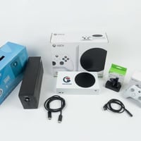 xbox series s 512 للبيع ⚠️ + ups tiger 850 + يده احترافيه كيم سير g7 s...