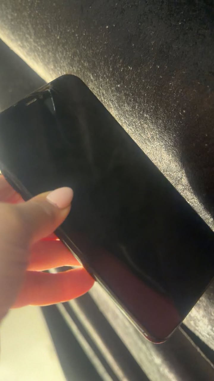 ايفون ١١ برو ماكس ذاكرته ٢٥٦ 
الشاشه مفطوره بس تشتغل عادي 
البطاريه ٨٨  بي شاحنه وكارتونه


**إذا كنت صاحب هذا الإعلان وتريد حذفه لأي سبب، رجاءا أرسل رسالة إلى الدعم الفني**