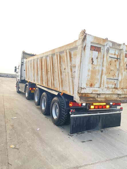 سلام عليكم للبيع قلاب ٢٠١٢ راس عربانه ٢٠١٤ تريد كامله تريد بس راس سياره مكفوله تخم تاير راس وعربانه تخم برجستون شاصي قماره كفاله السياره بل سنويه فلات وشرط تحويل الشراي هاذ رقم صاحب سياره ***********                                        وزن سياره ١٦ طن تحمل طوناج ٤٠ طن
