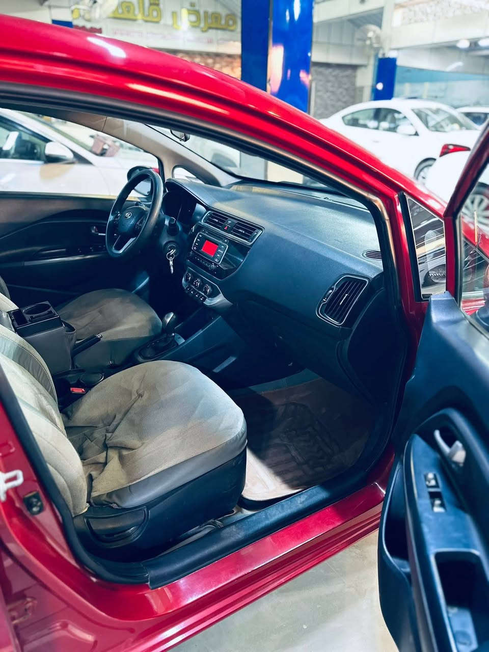 🤍🤍معرض قلعه أربيل.🤍🤍  بابل طريق حله نجف   

كيا ريو kia RIO     .   2017

رقم بابل  سنويه ولوحه انكليزي وهزه جديده بأسمي 
     
المواصفات حادث بنيد وجاملغ جهة الصدر بدون دواخل  

ماشيه 100. Km.           السعر 82      

تحكم ستيرن  

 مانع انزلاق 

محرك 1600

ارضيه مجلده 

كشنات مخمل 

للاستفسار

*********** 

معرض قلعه اربيل يتوفر بيع وشراء ومراوس
