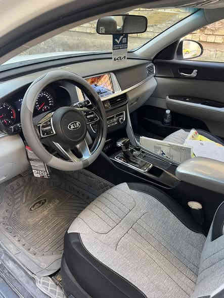 السلام عليكم كيا اوبتما 2020 خليجي فول 1/1 كفوله عد رش نص جمالغ بمكانه البقاي كله كفاله السياره جديده 
السعر 20500 وبيهه شويه مجال 
***********
