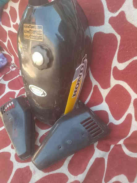 للبيع تانكي احمد شهاب الاصلي كامل
وصندوك دلفري ثنينهن ب 20 الف مكاني نجف ابو صخير ***********
