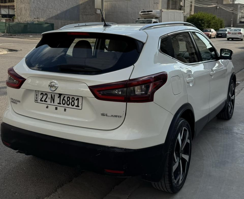 نيسان روج سبورت ( SL )
‎2021   
‎موصفات  SL Awd
فورويل
‎فتحه
‎بلوتوث + aux + usb
‎-نضام قياده أيكو + سبورت + نورمل
‎-كير أوتو + عادي
‎-نضام ABS
‎- مانع انزلاق
‎-شاشه 
‎- كامره دواره
‎- كشافات امامي
‎-شاشه اعطال
‎-رادار جانبيه
‎-رادار نقط العمياء
‎-رادار الخطوط البيضاء 
‎-كشنات تدفئه
‎-اوتو بريك
‎-بريك بصمة 
‎-بصمه
‎-‏شغال
-Led +  زينون
‎- ويل كورم 

‎-داخل كريمو
‎-نظام ترحيب 
‎-تشغيل عن بعد + اطفاء
‎‏- SPORT
‎***********
‎ضرر بص واحد جاملغ
