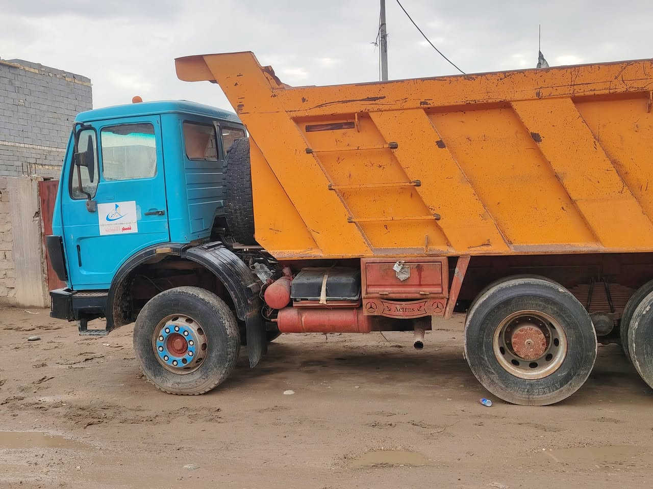 سلام عليكم البي البيع موديل75 مكينه25عادي كير160 مجموعه جيف بدون رقم ابيع بدون رقم (***********) مكلف بنشر ماجاوب خاص
