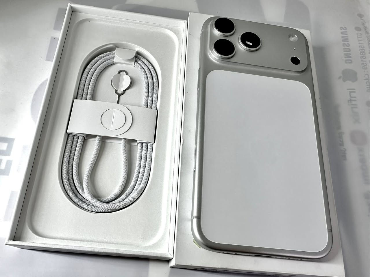 Iphone 17 Pro Max 512GB Silver Master
متفعل فقط غير مستعمل
ايفون 17 برو ماكس ذاكرة (512)  الون الابيض المميز
نسخة الشرق الاوسط ضمان وكالة ماستر سنتين
تك شريحة خارجية ويدعم الشريحة الالكترونية كذلك
بي ضمان لغاية 30/5/2027
وبي ضمان سنة من ابل وسنتين من ماستر يعني ضمانه ل2028
بطارية 100 عدد دورات 0
فقط مفتوح من الكارتونة وكامل ملحقات
السعر المطلوب مليونينو200 الف 
2,200,000
مكاني زيونة شارع الربيعي عمارة كوين بغداد
***********
متواجد واتساب
