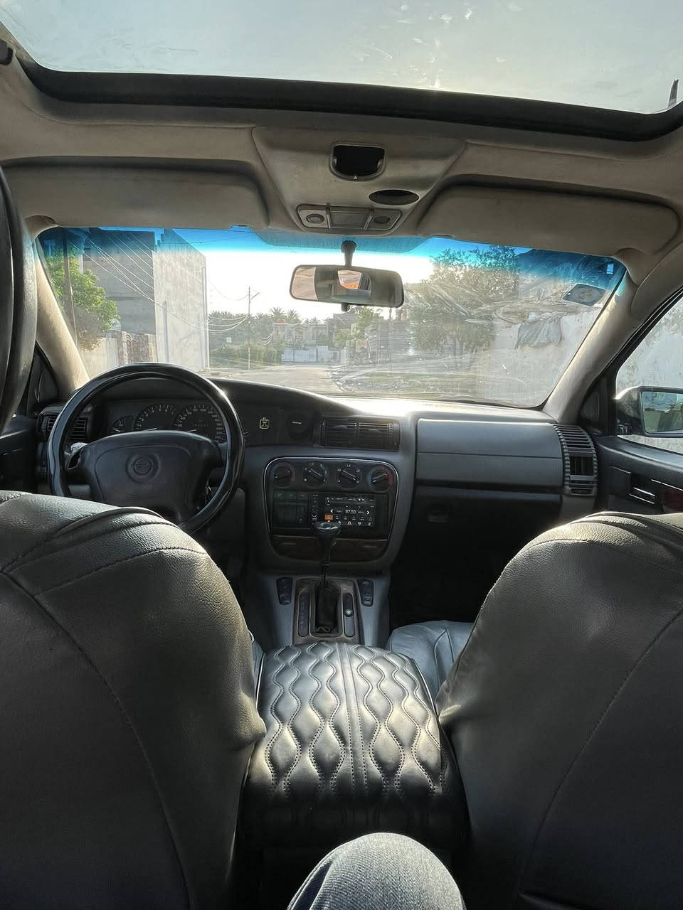 السلام عليكم للبيع أوبل بزون موديل 1995 مكينة وكير ونجي مكفولات رقم جديد ألماني العنوان  ديالى_المقدادية_ناحية الوجيهية للإستفسار الإتصال على الرقم (***********)
