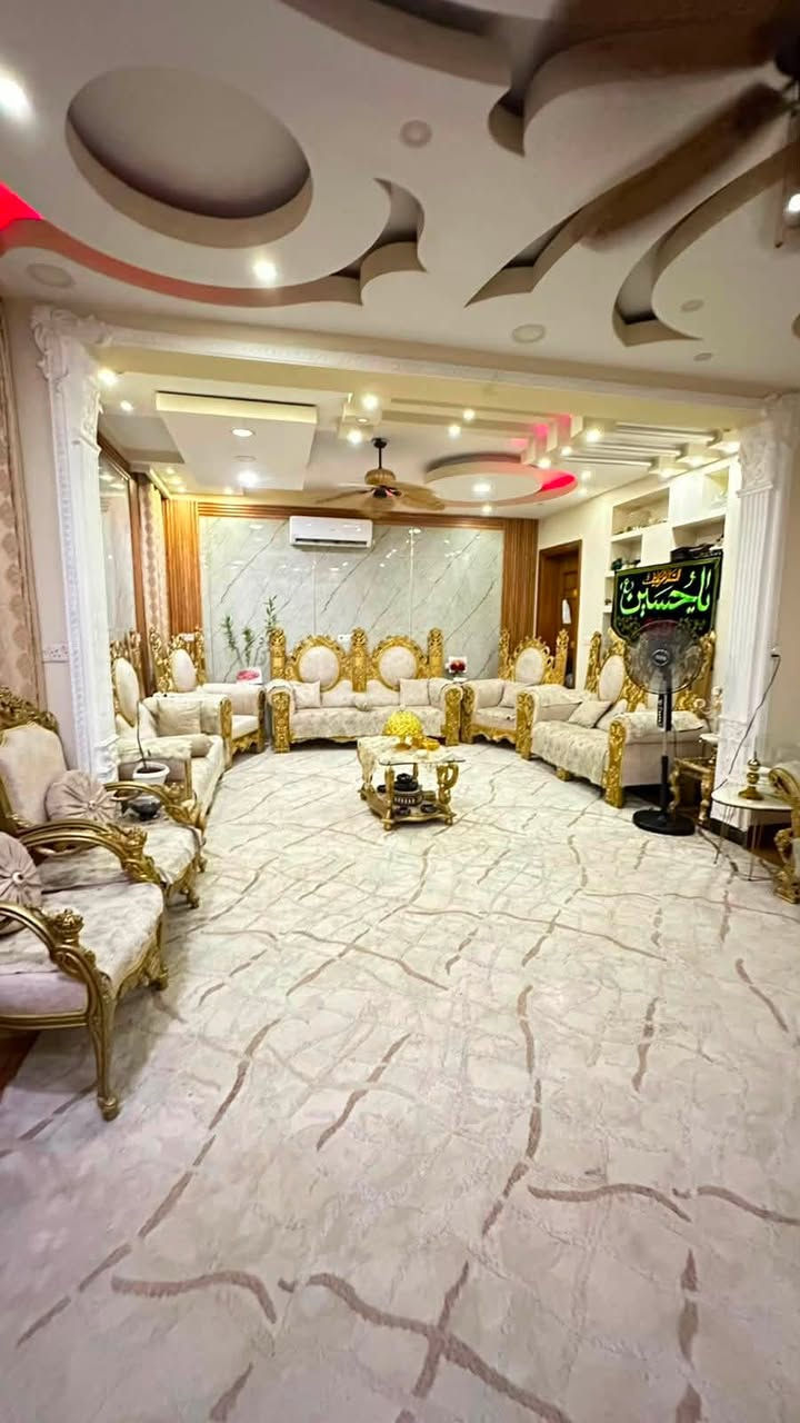دار زنجيل للايجار مساحته 150 متر في زيونه محله 716 مربع سكني هادئ

▪️ يحتوي على استقبال وصالة ومطبخ وخمس غرف نوم مع خدمات أربعة ماعدا الخارجية وسطوح امامي وخلفي وبالكونات أمامية وخلفية والطابق الاخير بيه مخازن ومكان للغسيل والبيت نظيف جدا

▪️ إيجار شركات او استثمار او عائلة مرتبة
▪️ الابجار بدون اثاث فارغ
▪️ بناء حديث
▪️ مجموع غرف النوم 5

✅ لمعرفة السعر : اكتب تم بالتعليقات يتم الرد عليك خاص تلقائي

#انسب_سعر_تلكونة_يم_مكتبنه_حصرا
_______________________

اعرض_عقارك_يم_مكتب_مجاز_رسميا

◾نقدم لكم خدمات عقارية متكاملة  :

▪️نجد لك عقار يلبي كل احتياجاتك .
▪️نبيع عقارك باسرع وقت ممكن .
▪️نقدم لك موقع عقاري متكامل ( العقاري سيف العامري ) .

◾تابع صفحاتنا لتصلك كل عروضنا الجديدة 

✨ اختار الصح .. وخليك ويا #العقاري_سيف  ✨ 

◾عنوان المكتب/ زيونه / محله 710 / شارع مدرسة بدر الكبرى / قرب اسواق زينيا / مقابل مركز النجده

◾للطلب و الاستفسار تواصلو معنا عبر الارقام الاتية :

⬅️ ***********  يوجد واتس 📞  مهندس سيف 
⬅️ *********** يوجد واتس 📞  ابو عبدالله

#بيع_شراء_ايجار_مشاريع_استثمارات📍
#استثماربناء_تعقيب_ترميم_تثمين_دورسكنيه_عمارات_محال_تجاريه_استثمار_اراضي_بغداد_زيونه_الغدير
