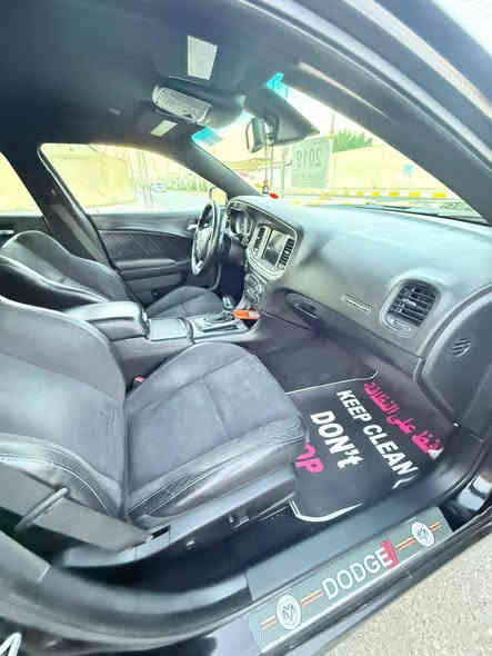 سلام عليكم جارجر دايتونا اصل مديل 2019 وارد امريكي بيها نصف البنيد صبغ فقط تحويل باسمي عليه رقم حلو سنويه جديده جاهزه من كلشي بدون نقص ماشيه 53 kmمحرك 5700 سعر 207الشراي يتصل ويدلل***********
