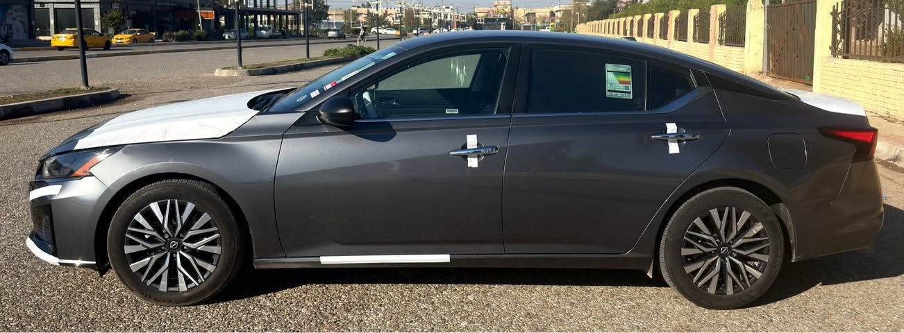 NISSN ALTIMA   SV  2024
السعر  170 $
اللون  نفطي
بدون صبغ بس بي تعديل واحد بل جاملغ امامي سياره كلين بدون ابر باك 
 والشواصي والدواخل مكفوله من الحادث
المواصفات الفئة ال SV 
حساس ضغط هواء الاطارات
رادار امامي + رادار جانبي + توقف ذاتي
شاشه لمس 
كشن شامو
شاشة ذكية + مخرج usb عدد 2 + مخرن taypC 
عداد المسافة :- 24الف ميل فقط
لايت زينون + ليد نهاري 
 كشن السائق كهرباء
كاتي تترقم شمالي
 + بصمة تشغيل + تشغيل عن بعد
العنوان كركوك
رقم الهاتف :-  *********** كركوك, العراق
