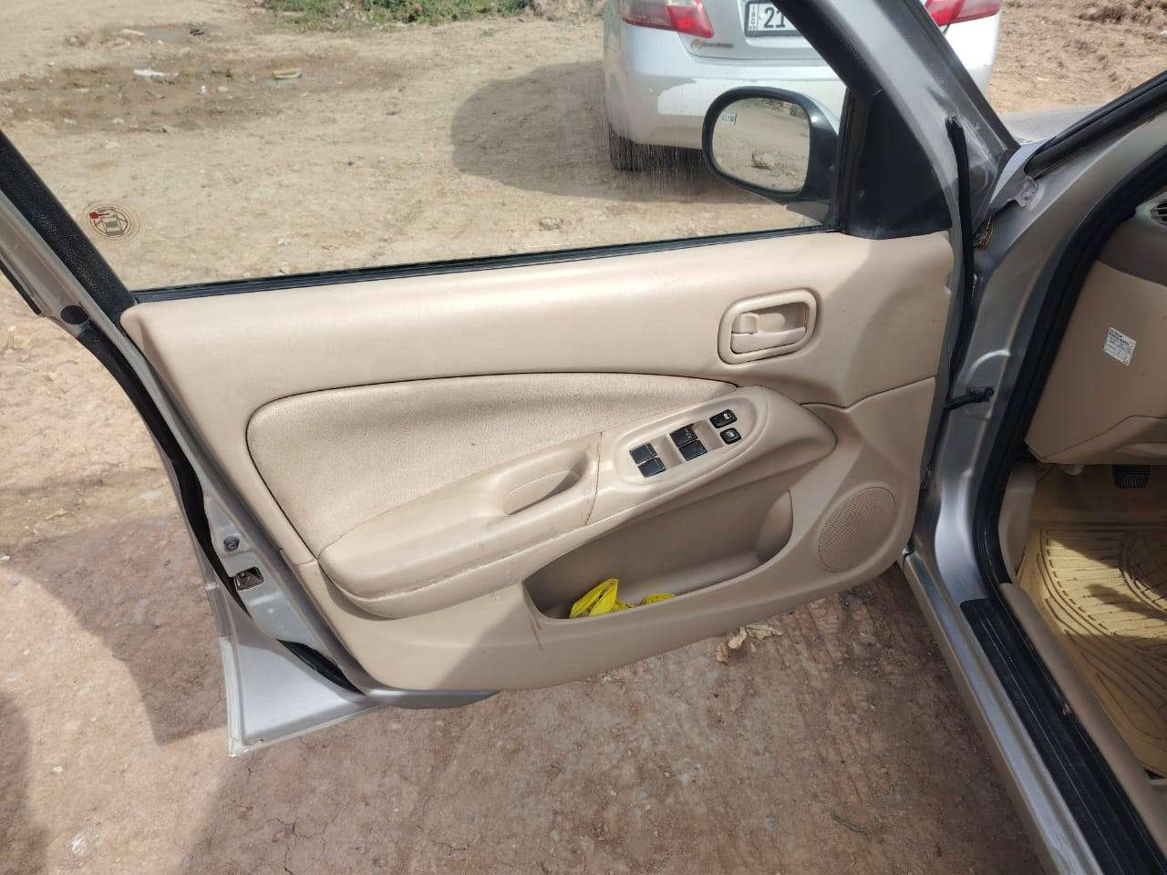 سني ياباني موديل ٢٠٠٩ رقم سليمانيه دولي لل ٢٩ بيها نص باب خلف السايق فقط  ولباقي مكفوله  محرك مامفتوح شرط سياره جديده كير عادي سياره حيل نضيفه مال جناي السعر 92 بي مجال *********** مكان السياره ناحيت الرياض قرية الكفاح
