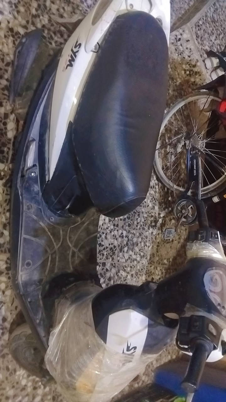 السلام عليكم دراجه للبيع نوع دراجه سيام كوري 2007 مكفوله من كلشي سعر ٣٥٠ بيه مجال بسيط تواصل ***********
