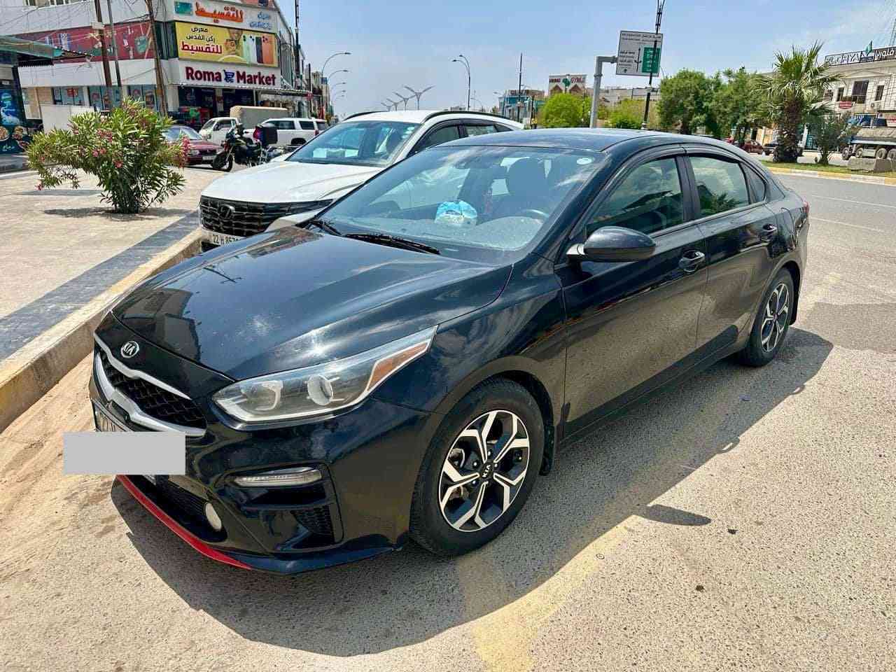 سلام عليكم
كيا فورتي موديل ٢٠١٩ 
رقم اربيل 
بيها شبر جاملغ وشبر بونيد  
بدون دواخل 
كامره خلفية
حساس امامي وخلفي 
رادار امامي 
خروج مسار 
محرك ٢٠٠٠ دوش المرغوب 
سعرها ١٢٤ ورقه وبيها مجال 
للتواصل / كركوك 
***********

