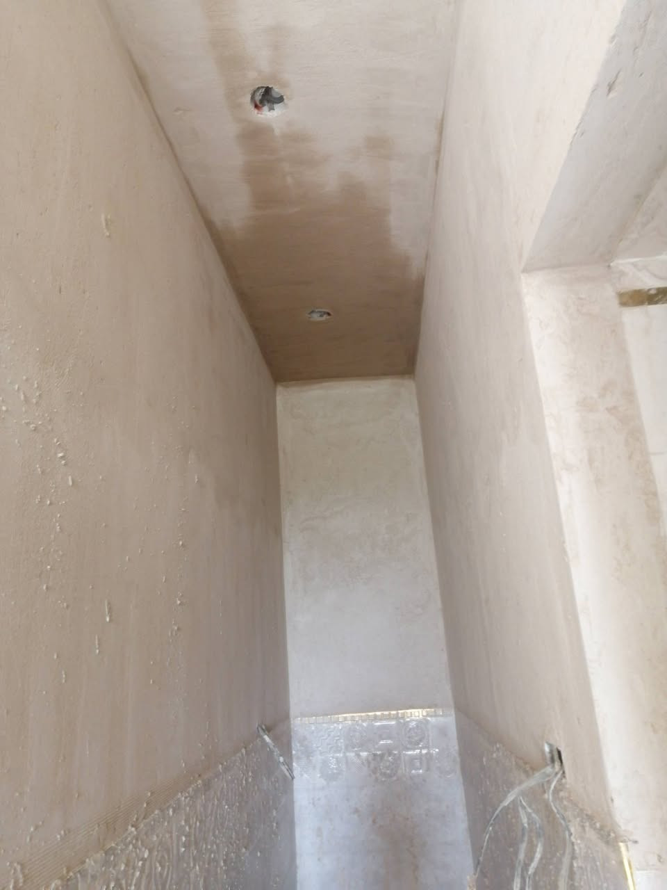 خلفه 
جص وبورك 
مع كادر كامل 
جص بورك سيراميك لبخ وجهيات 
تشميع خارجي تشميع داخلي 
شغل تخريج مهندس 

***********
***********
