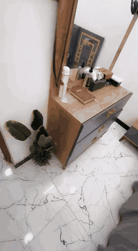 السلام عليكم عندي هاي الغرفة للبيع 5 قطع غرفة تركيه نضافتها 100/90 مثل ما موضح بلصور مكاني بغداد الشعب السعر والاستفسار على هذا الرقم ***********
