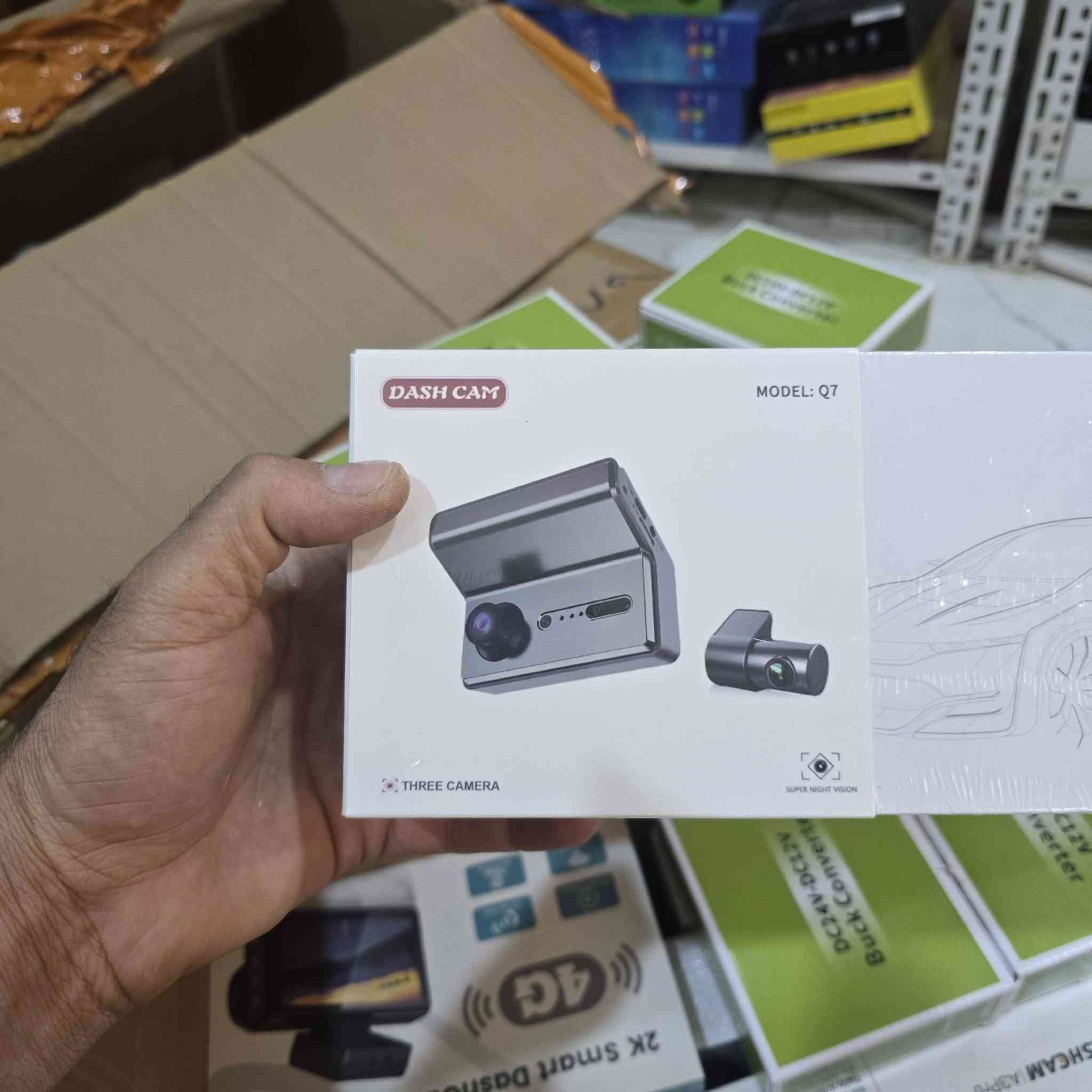 ام 3 كامرات اماميه وخلفيه وداخليه كوالتي عالي 

مفيده للشارع جداً  

العنوان العماره ابو رمانه الشوارع الاربعه للملعب مقابل عمارة كريم حوشيه اسيا *********** او اثير *********** 

مهندس ابراهيم
