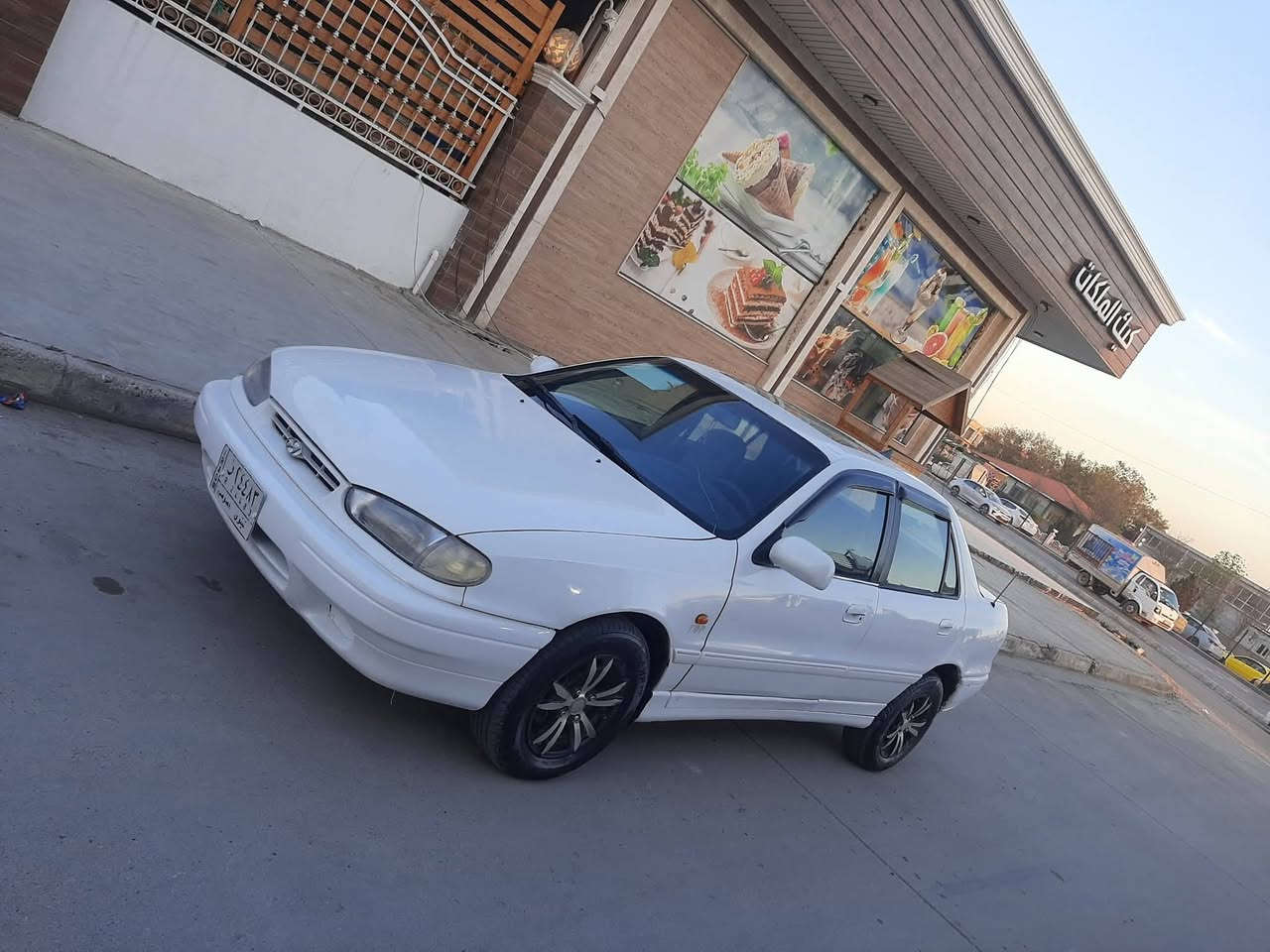 هونداي النترا موديل ٩٤ محرك حجم ١٦ كير ( اوتوماتيك )
( تبريد شغال ) ستيرن بور جامات كهرب قفل مركزي طخم امامي وخلفي نظيف وايرمنية شغالة ( كابون بانزين ) رقم نينوى الماني سنوية عظم جديدة مشروع وطني تحويل بشرط سيارة جاهزة السعر 45  (*********** )اسيا مكان السياره في الحمدانيه نينوى
