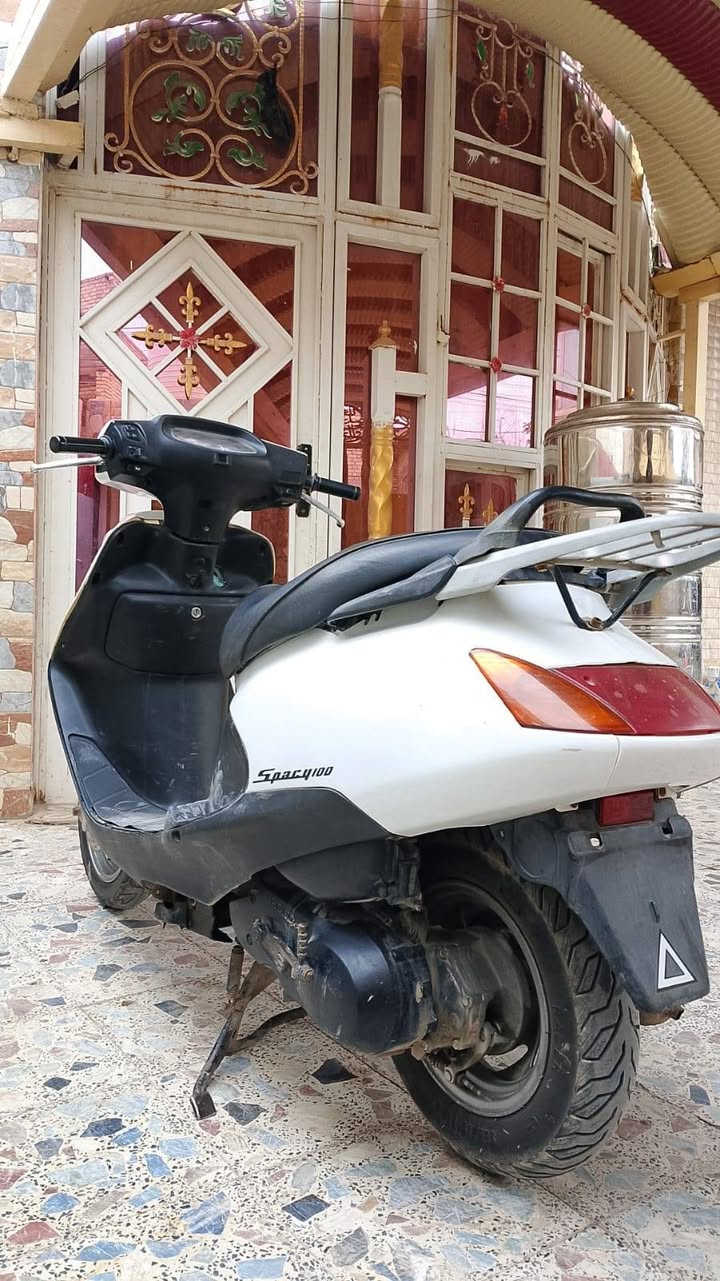 سلام عليكم سبيسي ياباني للبيع دراجه كلش نضيفه سعر، 500 وبيه مجال لطيبين ***********
