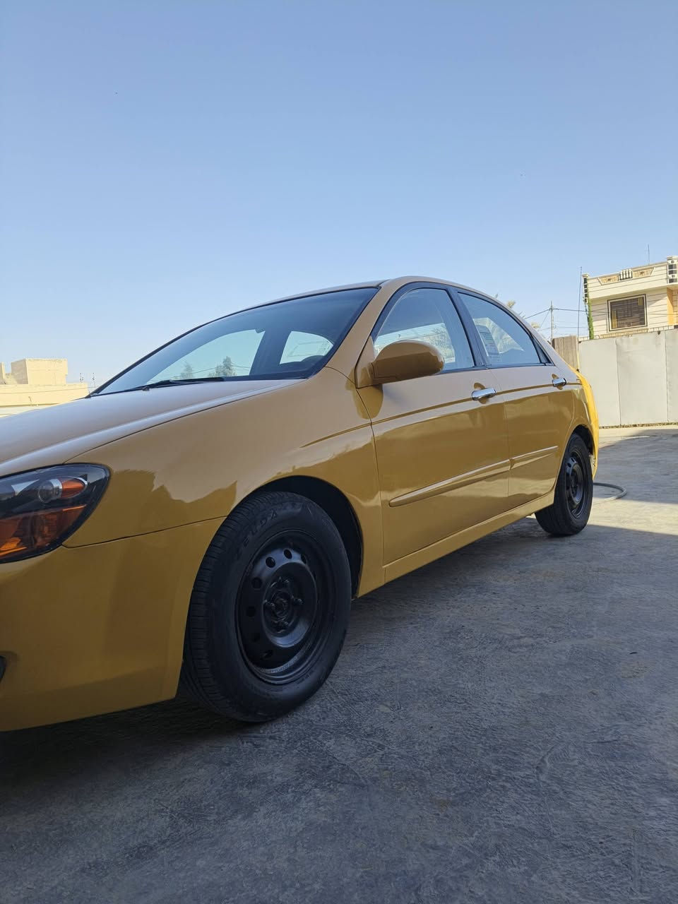 السلام عليكم كيا سبكتره للبيع 2007 رقم بابل نكليزي تحويل ثاني يوم سنويه جديده هزه جديده وارد امريكي بدون حادث ليبل واحد مكينه 2000 مكفوله كير حداديه تخم تاير مكفولات السياره جاهزه منظومة تبريد كله جديدة كل نقص ما بيه السعر 82وبيها مجال حك الجيه الهاتف *********** مكان حله قرب مرقد العلوية شريفة
