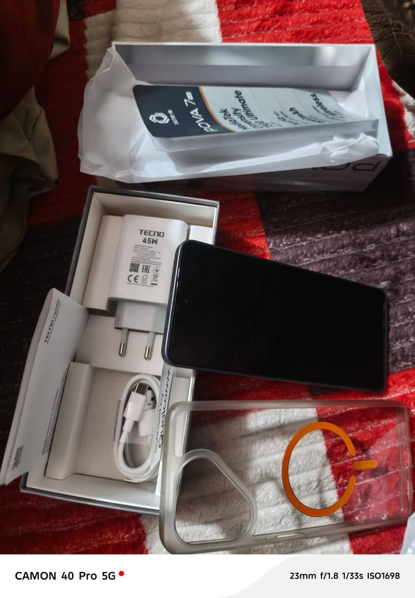 سلام عليكم جهاز اللبيع TECNO POVA 7 5G
جهاز كامل ملحقات مستخدم قليل بوبجي 90فريم سعر خاص 
*********** واتساب فقط
