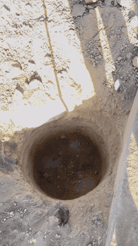 بوبكات للإيجار كيله حفارة برينة مكنسة شوكية بغداد وجميع المحافظات ***********
