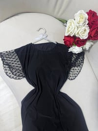 ملابس • متوفرات • ٦ قطع