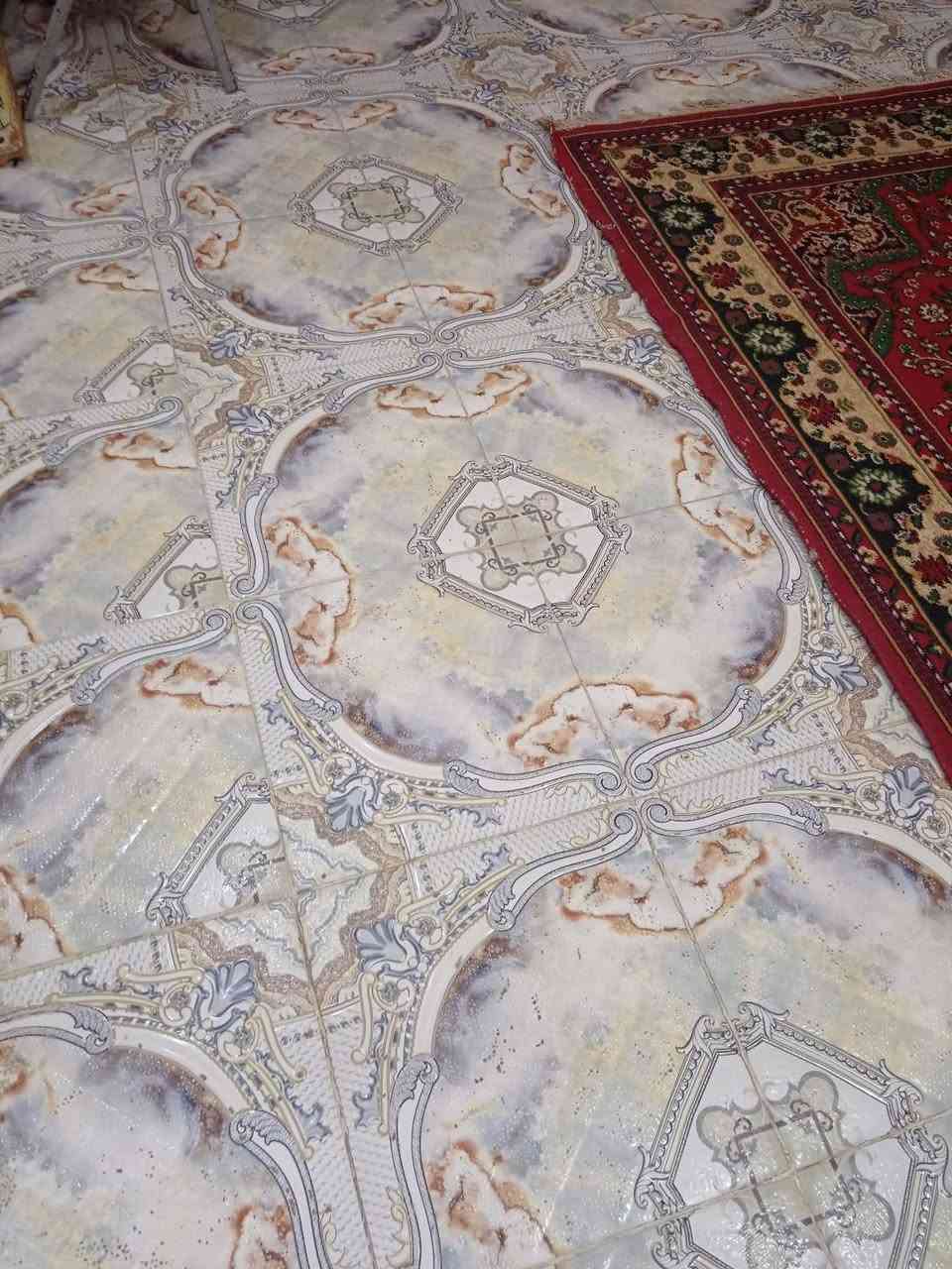 يوجد بيت للبيع في حي الرحمه الثانيه مساحة البيت 100مربع راس ركن قريب على الشارع موقع  البيت بدايت المنطقه تصال او واتساب ***********
