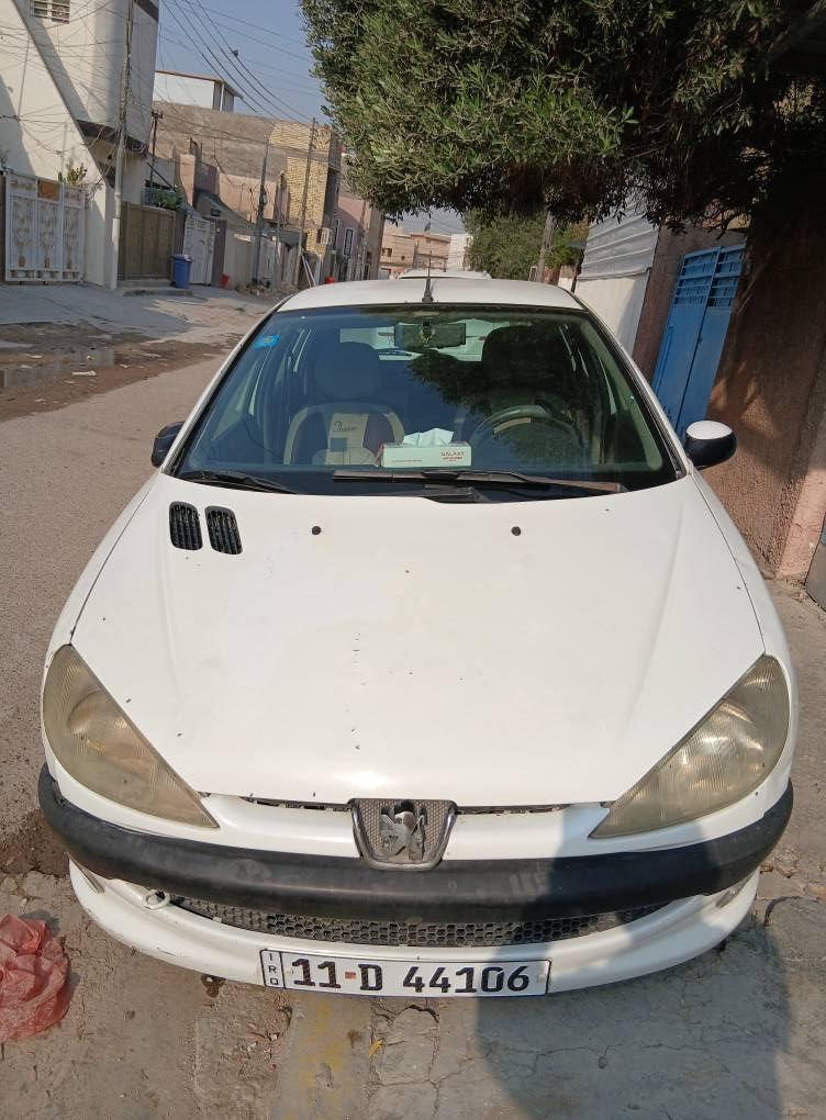 السلام عليكم بيجو ٢٠٦ موديل ٢٠٠٩ اللون ابيض رقم انكليزي تحويل جديد كير عادي  غرفه نظيفه محرك بدون صرف صدر لاباس تايرات نضيفه السعر ٣٥ $بغداد تقاطع درويش الاعلام *********** بغداد, العراق
