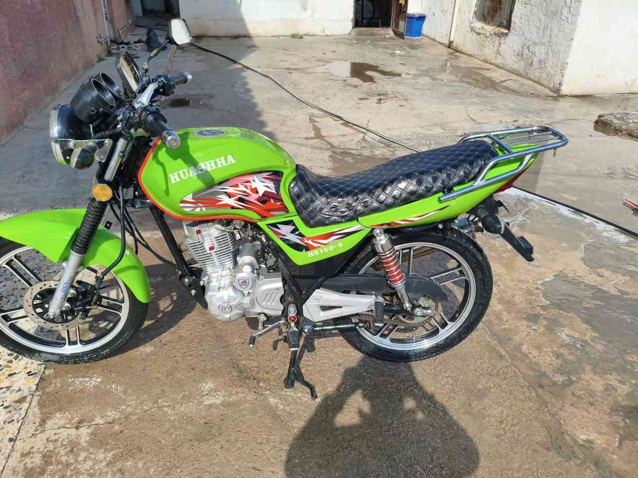 يالله دراجه هيوشه للبيع موديل 24 للبيع دراجه مال جناي ربع متحط عليه محرك فول نشاط هيوشه جديده بمعنه الكلمه اوراق منفيس فقط السعر 975 وبيه مجال بسيط للشراي للاستفسار خاص او ***********
