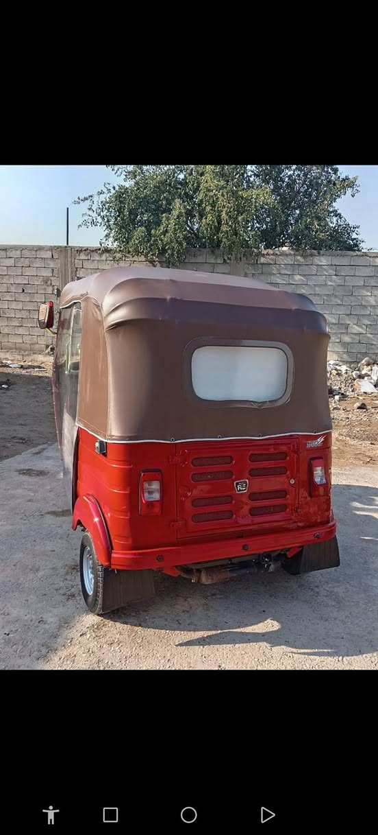 السلام عليكم تكتك البيع موديل 2018 مكينه وكير خير من الله ومحرك مبدل موديل عشرين تكتك كافله عامه مصبوغه عام الجمايله مصبوغه بفرن تخم تاير جديد كهربائية كله شغله خياسات مابيه دواس معمره تحويل ثاني يوم واشراي يتصل مكاني بغداد فلكه سلمان باك رقم الهاتف ***********
