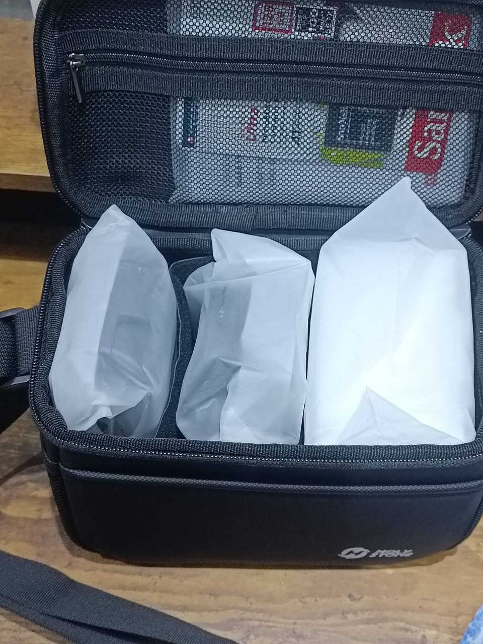 السلام عليكم 
درون 
HOLY STONE 
HS900 
جديدة لوك اني فتحتهة بيدي 
علمود اصورهة
ما طايرة ولا ثانية 
بيهة رام ساندسك 128 گيگه

موجود توصيل بغداد فقط 
او تجي تأخذهة 
الواتساب ***********
