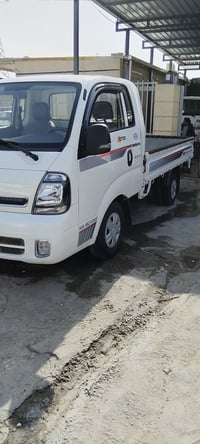 حجي كيا ٢٧٠٠ موديل ٢٠٢١ للبيع السياره جازه وكفاله عامه من الصبغ والبار...