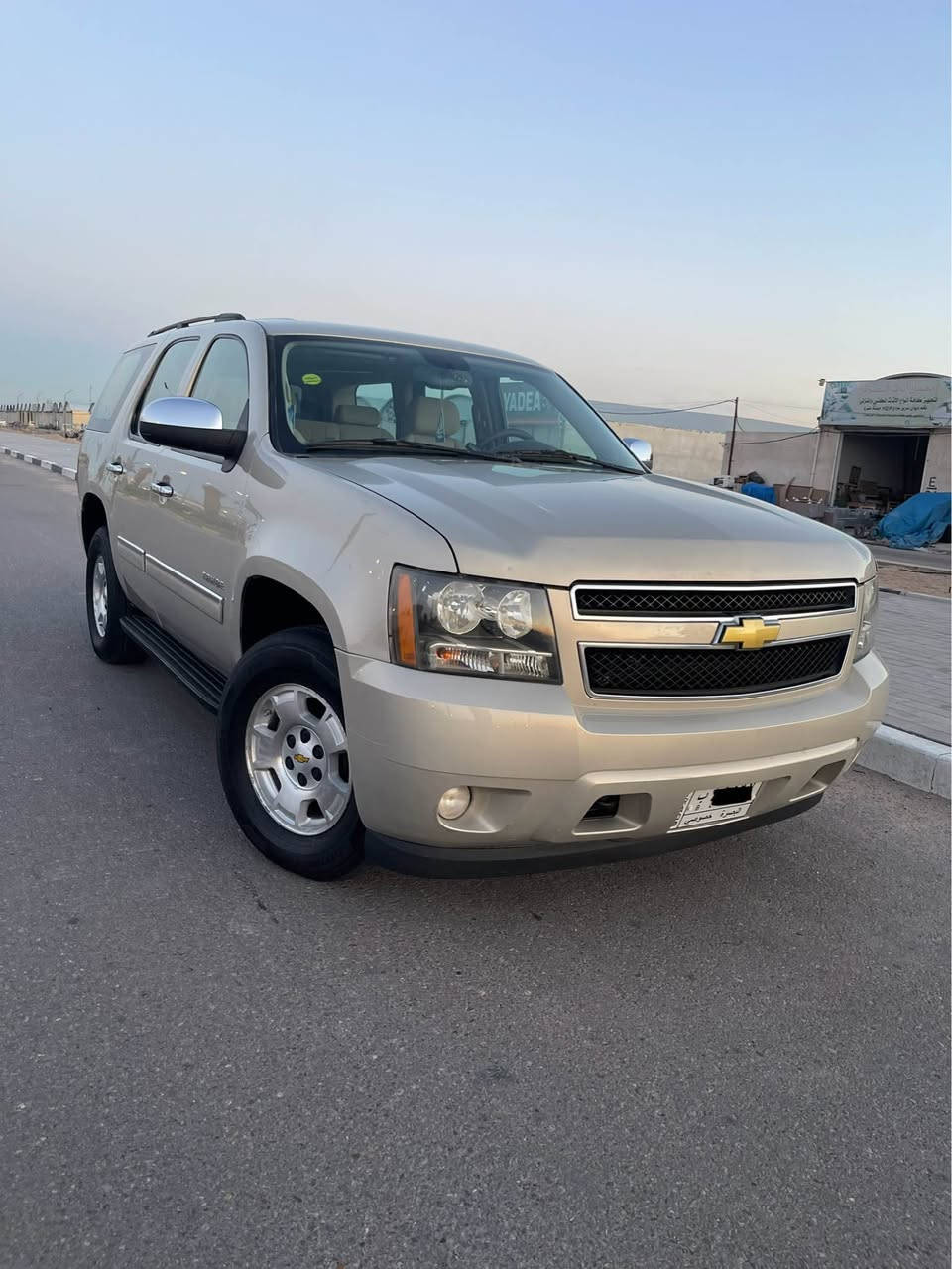 السلام عليكم ***********
تاهو 2010 خليجي 
مكينه وكير مكفولات 
حداديه امامي وخلفي جديد 
تخم تاير جديد
تبريد شرط ثلج 3 قطع
تدفئه شغاله
كهربائيات كلها شغاله 
منضومه زنون اصلي 
سياره خليجي وكلها ع بلاد
مكفوله عدا فقط ارباع الابواب الخلفيه اثر خياس بسيط 
الباقي كله مكفول ضربه صبغ تبديل 
سياره جاهزه من كلشي 
رقم بصره تحويل ثاني يوم 
مكانها ابو الخصيب مهيجران 
سعرها 205 بي مجال قليل للشراي 
بيع فقط بدون مراوس 
*********** رقمي ابو الخصيب, البصرة
