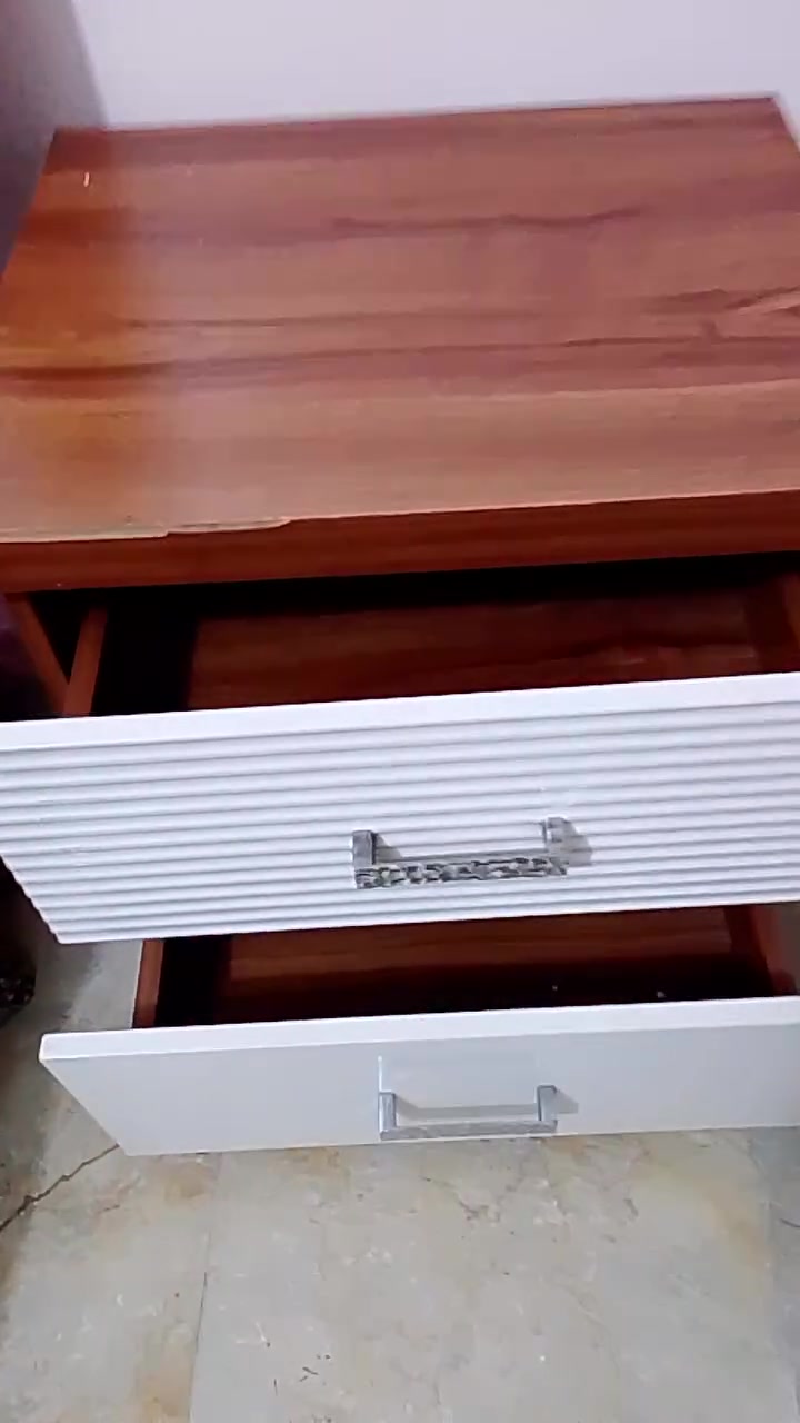 غرفه شبابيه نفر واحد بدون تخت فقط التاج  تصوير فيديو موضح الكنتور ماشادي عدل فقط يحتاجله شد نضيفه وقويه 🔥🔥🔥تاج جربايه فقط بدون تخت


**إذا كنت صاحب هذا الإعلان وتريد حذفه لأي سبب، رجاءا أرسل رسالة إلى الدعم الفني**
