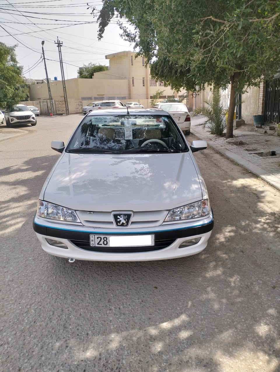 السلام عليكم
بيجو بارص موديل 15 كير محرك خير من الله تبريد شغال 
دواخلها مغلفة و نضيفة كهربائيات كلها شغالة السيارة نصبتها حلوة بيها فقط صبغ جاملغ خلفي اثر طخة بدون دواخل وبارد باب العبري والباقي تعال وشوف بعينك ( السعر57 )وبيها مجال مكاني النجف للأستفسار اكثر (***********)
