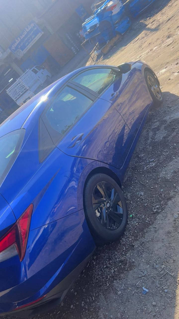 السلام عليكم 
الانترا للبيع 
موديل 2023 
ماشيه 38 
سياره حادثها طابوكه بل قماره
لا صبغ ولابارد 
هنا بل العراق 
صار بيه بارد نصف 
الباب الخلفي 
السياره باسمي 
مواصفات السياره معروفه 
عنًواني بغداد حي اور 
رقمي ***********
